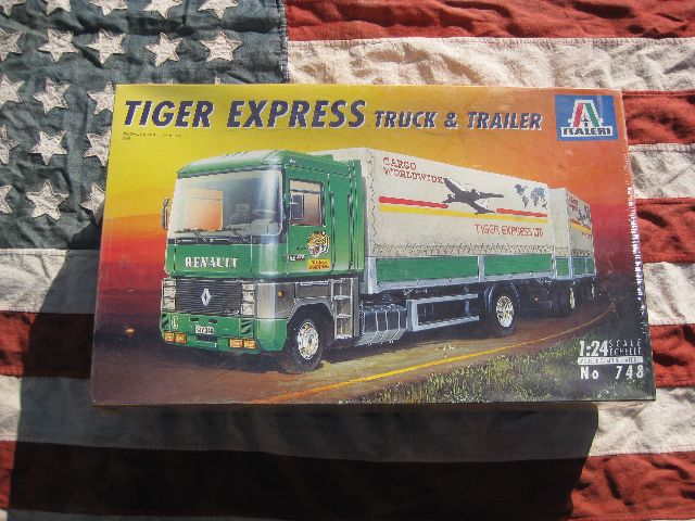 IT0748 Renault AE500 TIGER EXPRESS Truck & Trailer... - grootste